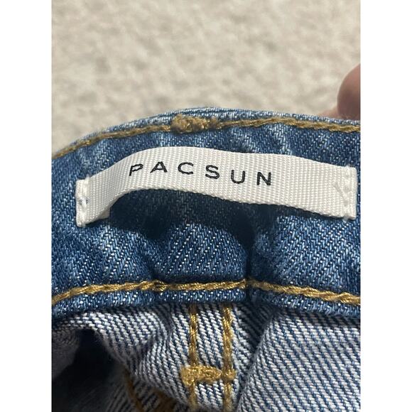 NWT Pacsun Women's Size 25 Distressed Cuffed Hem Denim Mom Shorts Sylvie Blue - Picture 10 of 13